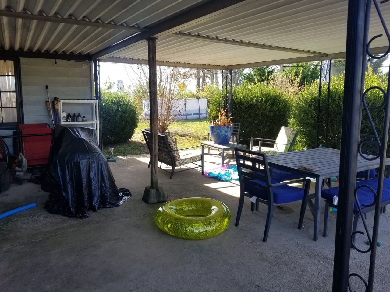 6611 Combs Ferry Rd - Photo 3 of 12