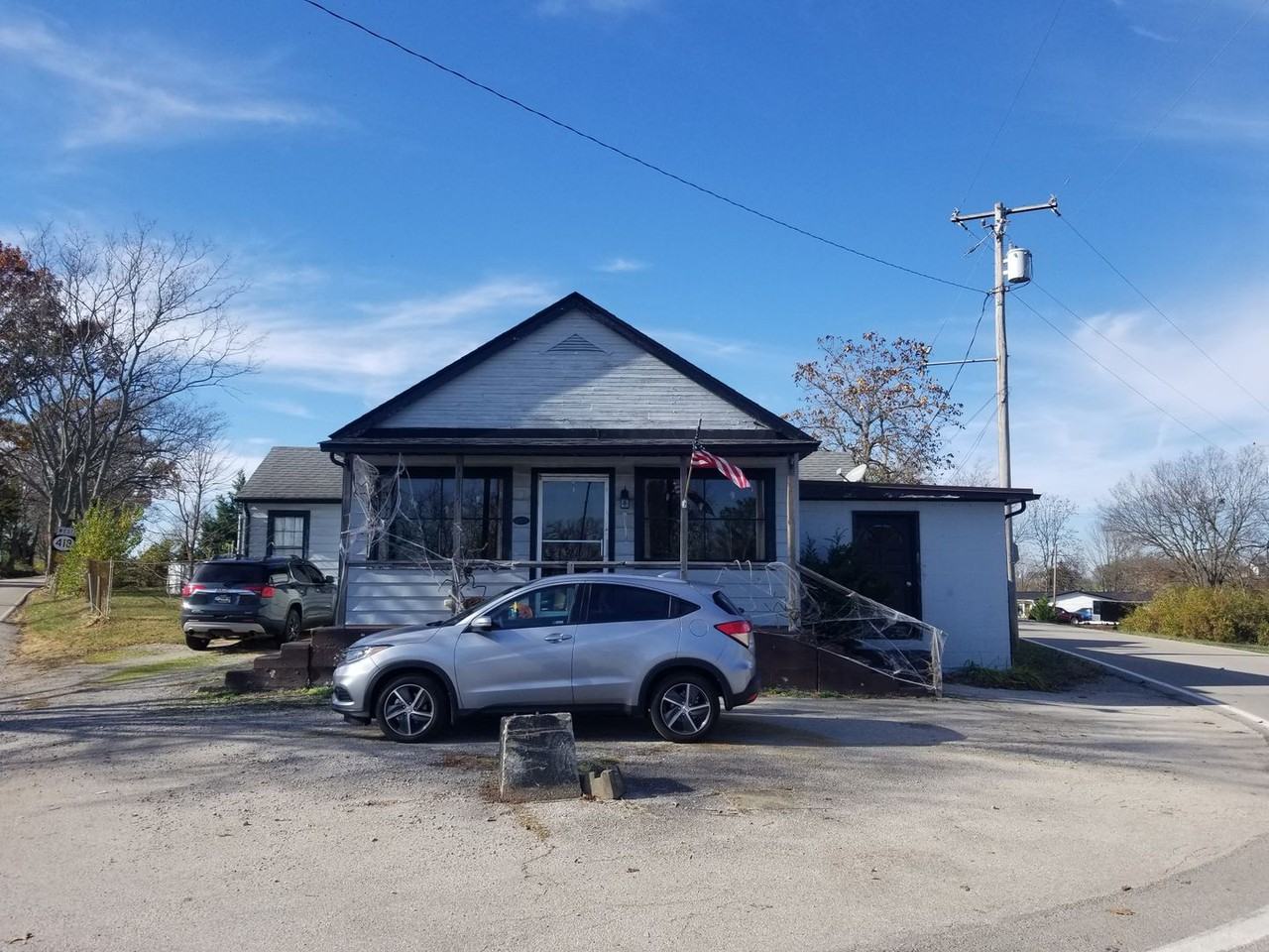 6611 Combs Ferry Rd - Photo 4 of 12