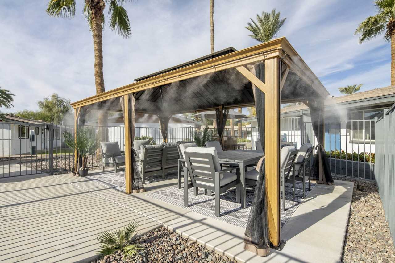 Modern patio home, pet friendly resort living in Arcadia at Urban Falls. - Photo 3 of 14