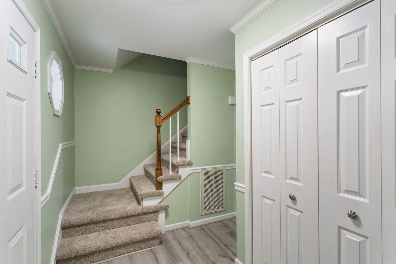 243 Yoder Ln - Photo 2 of 27