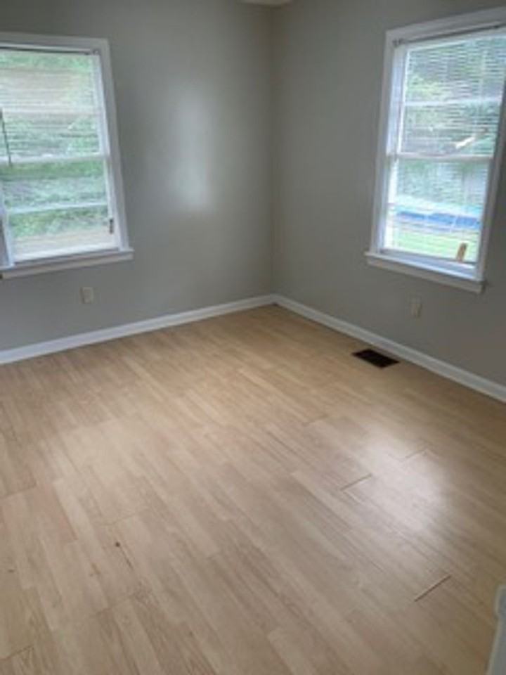 3313 Alabama Ave Ne - Photo 5 of 10