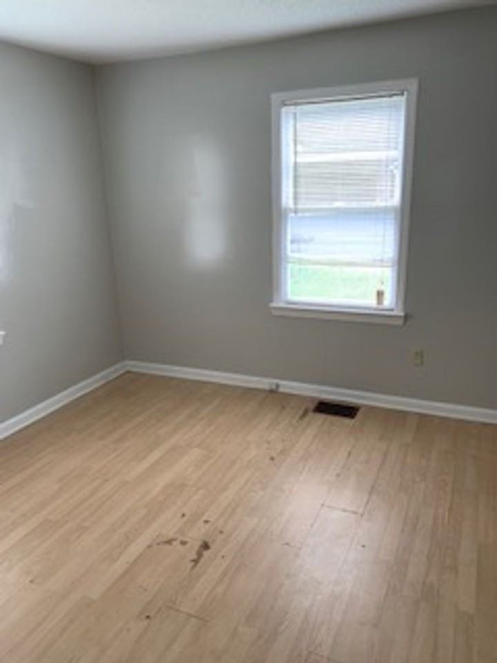 3313 Alabama Ave Ne - Photo 6 of 10