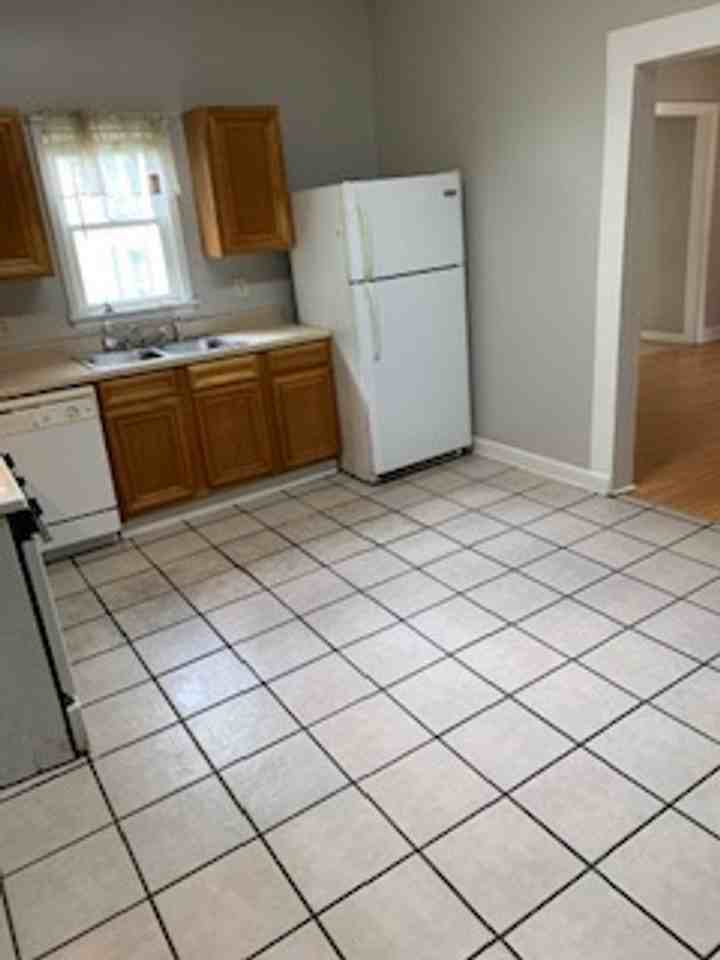 3313 Alabama Ave Ne - Photo 7 of 10