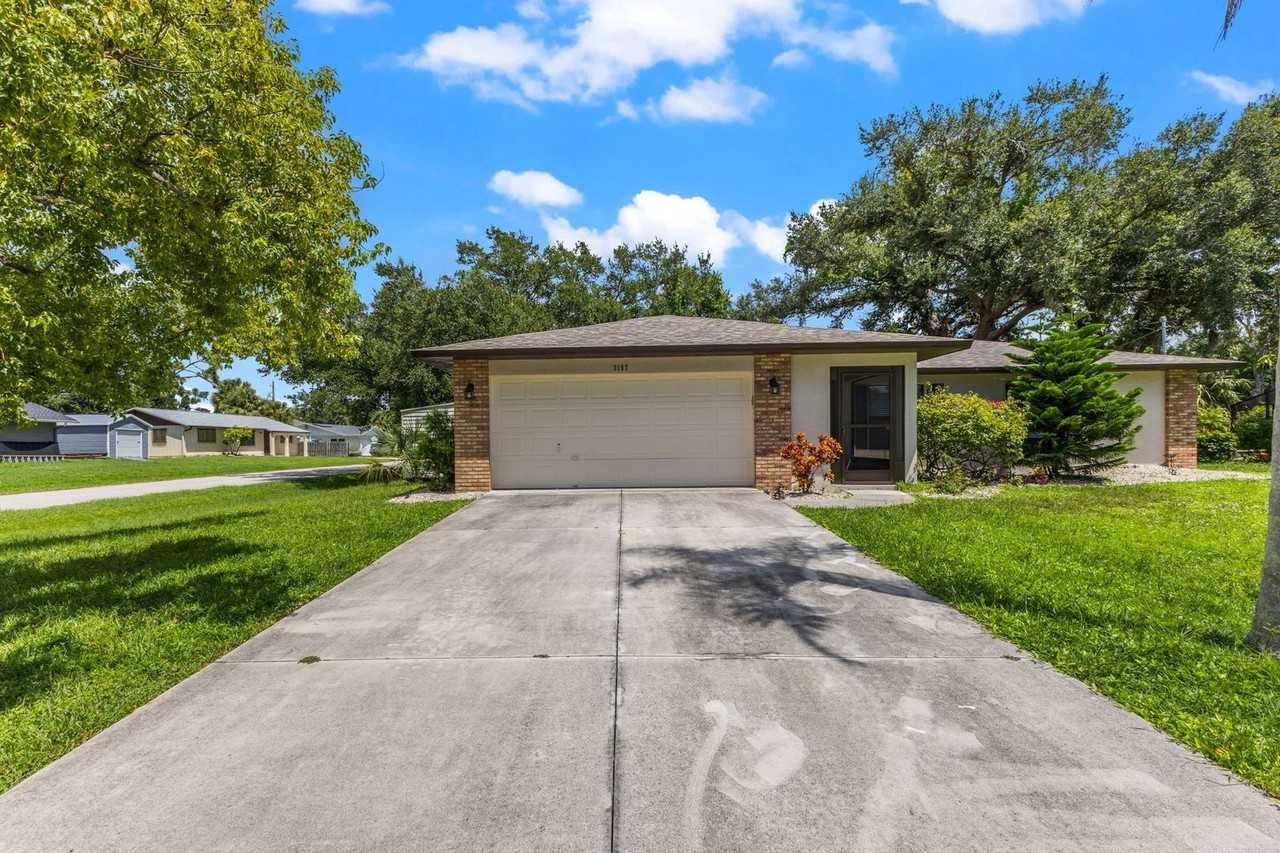 3157 Juno Rd - Photo 2 of 20