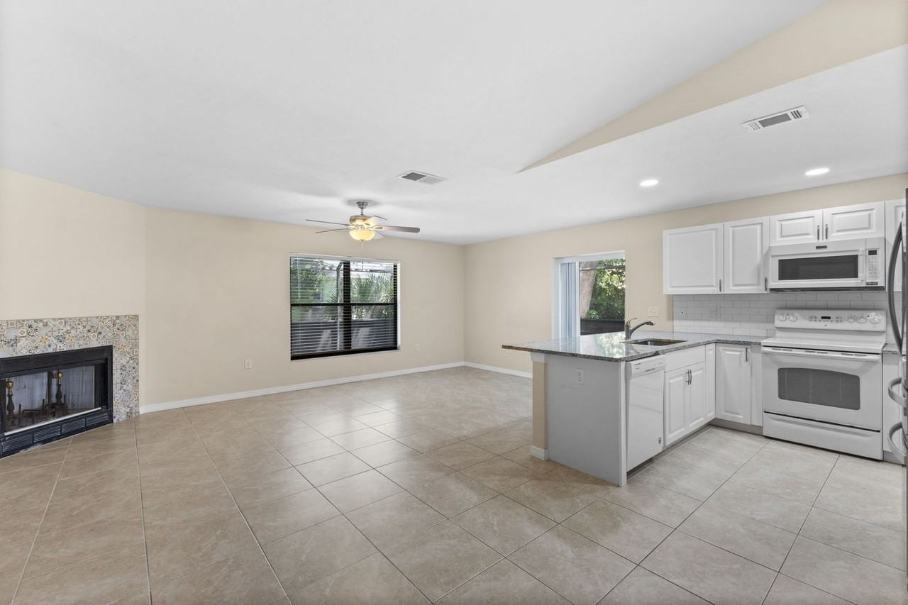 3157 Juno Rd - Photo 6 of 20