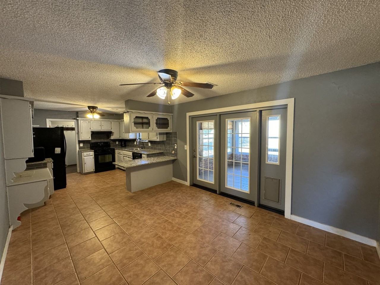 1123 Van Buren Ave Nw - Photo 2 of 39