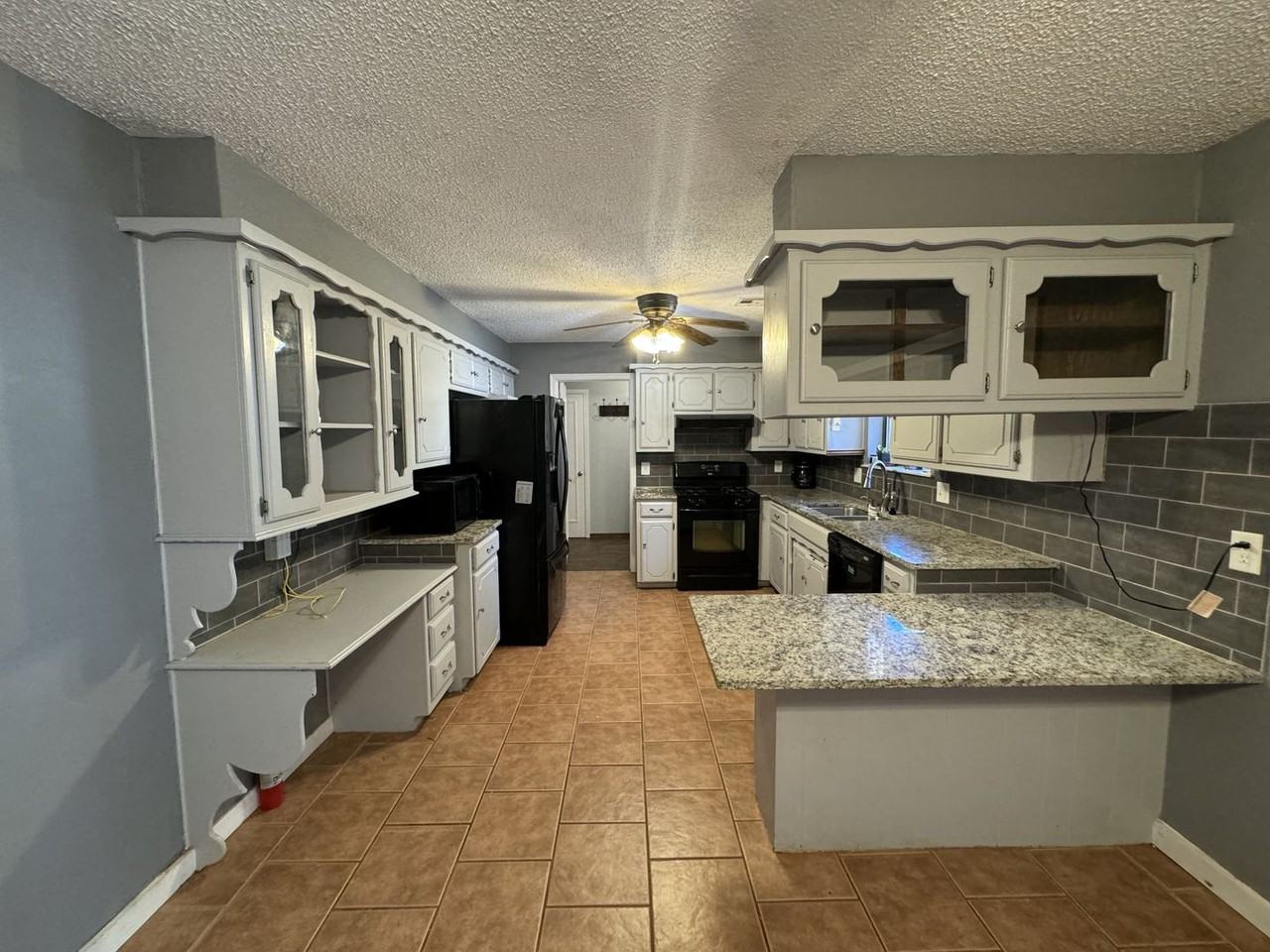 1123 Van Buren Ave Nw - Photo 3 of 39