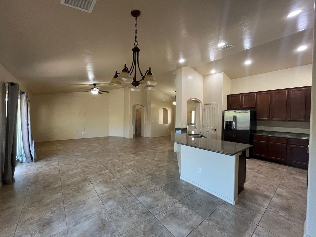3263 Red Leaf Ln - Photo 4 of 15