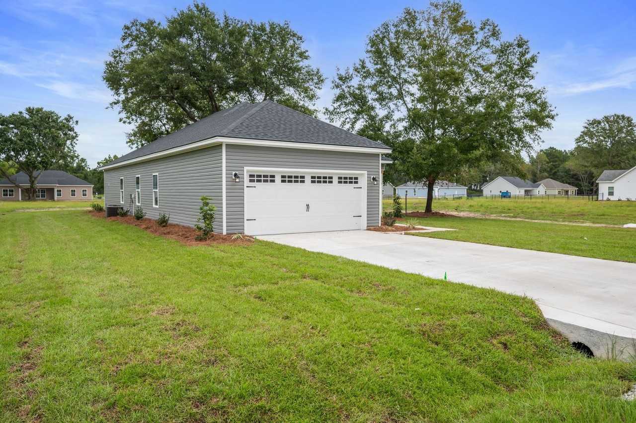 31 Ennis Rd - Photo 3 of 32