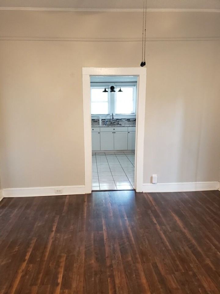 341 Vance St - Photo 5 of 12