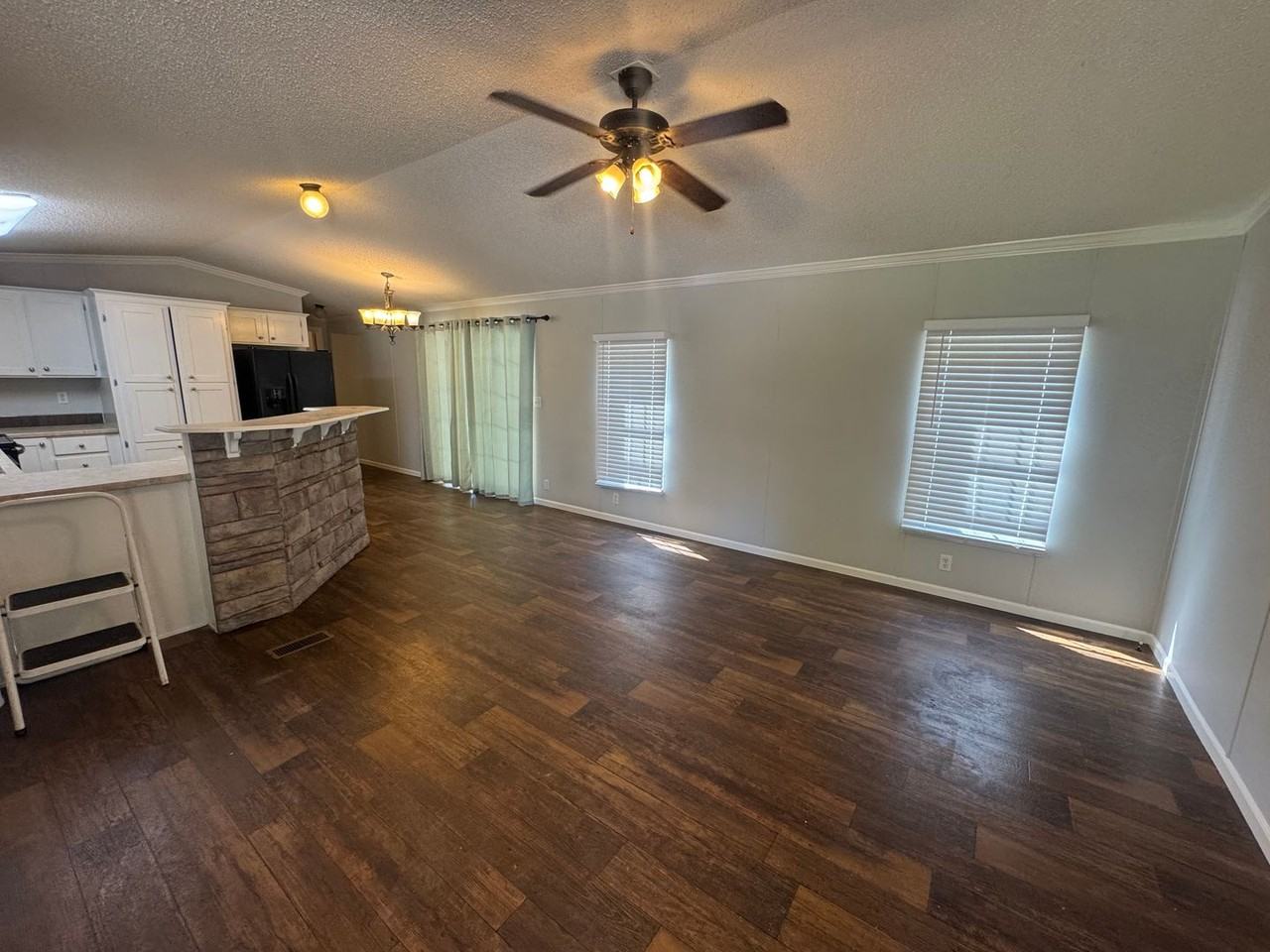 498 Burford Rd - Photo 2 of 13