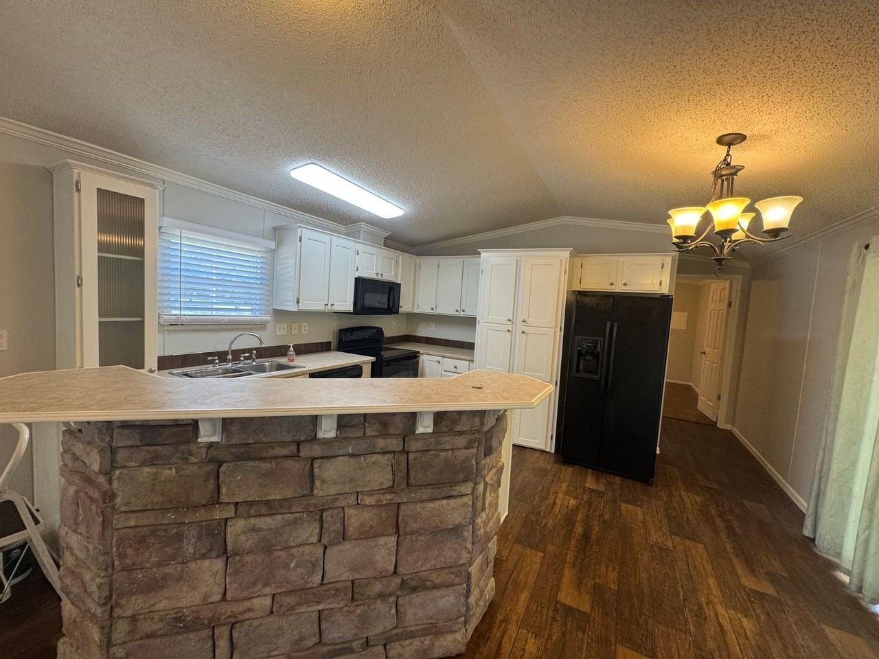 498 Burford Rd - Photo 3 of 13