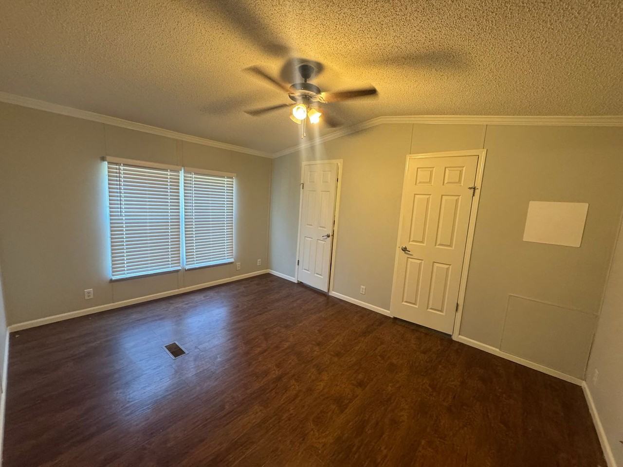 498 Burford Rd - Photo 5 of 13