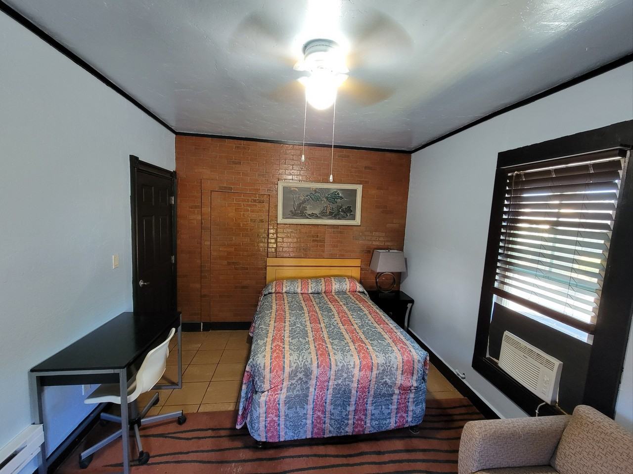 Fully Furnished Room For rent - Photo 3 of 17