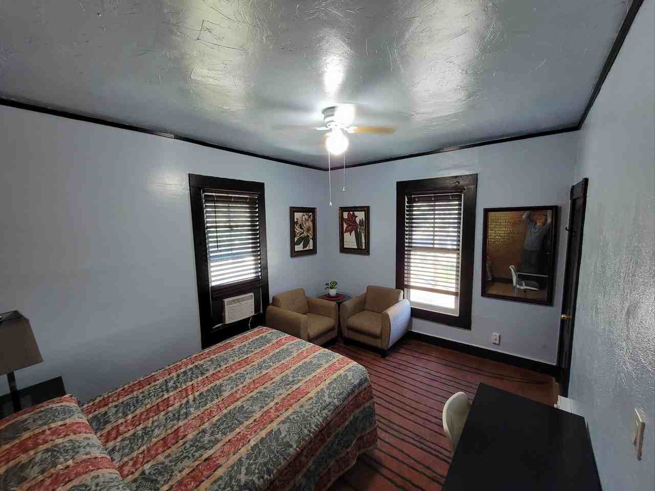 Fully Furnished Room For rent - Photo 4 of 17