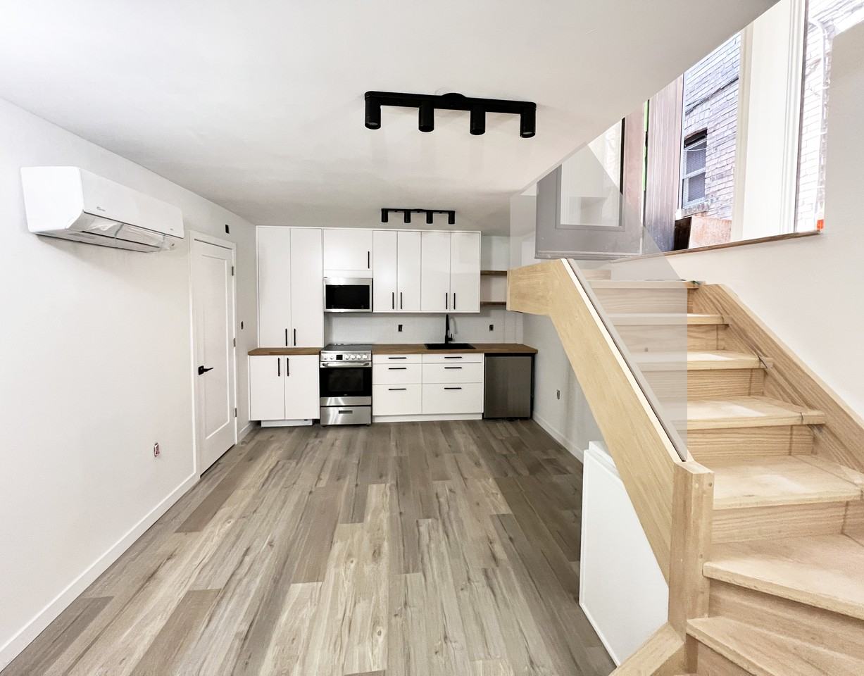 771 Annette Street #App3 - Photo 3 of 9