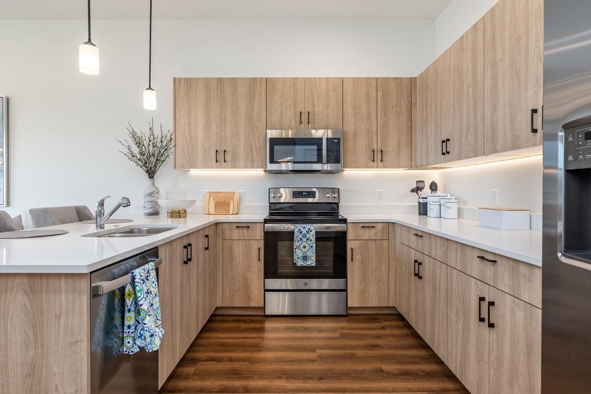 301 S Calhoun Pl - Photo 4 of 9