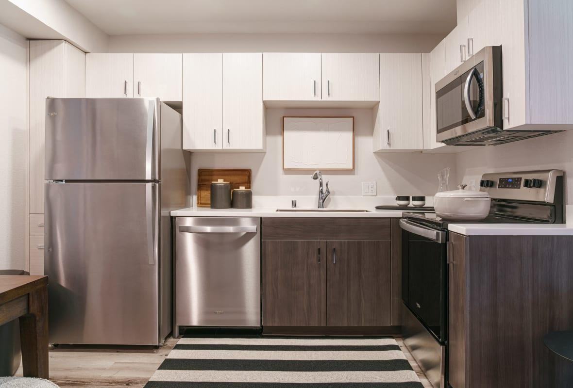 321 Bercut Dr - Photo 7 of 21