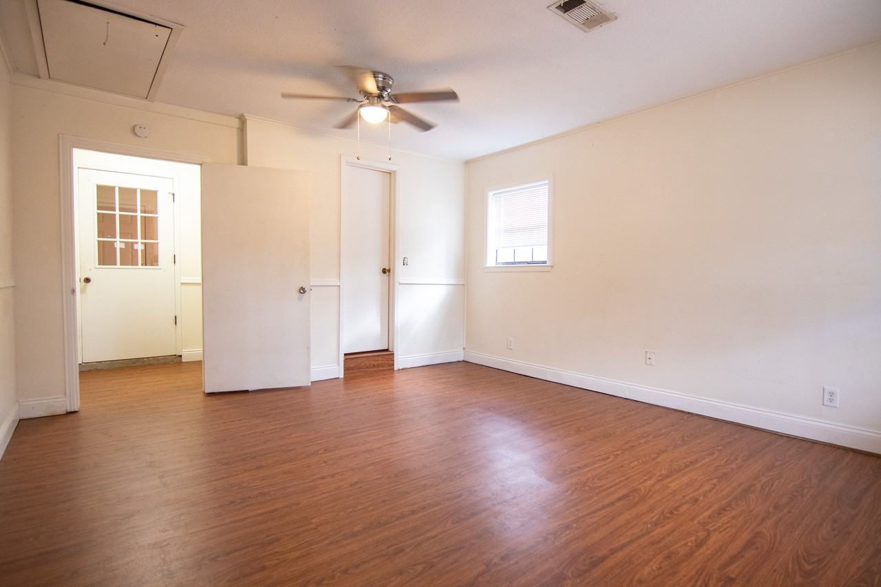 110 Hawn Dr - Photo 2 of 13