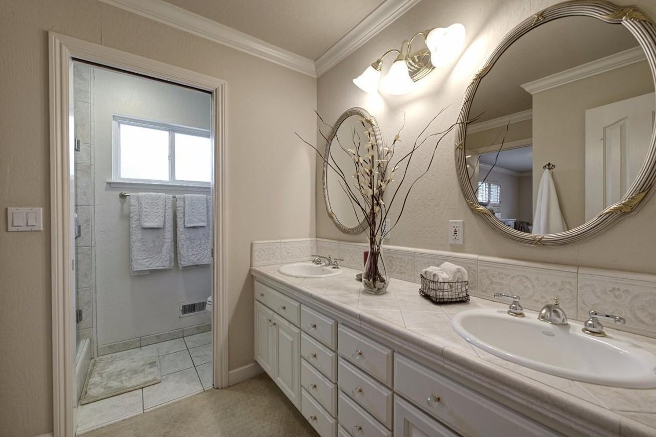 805 Bend Ave - Photo 2 of 20