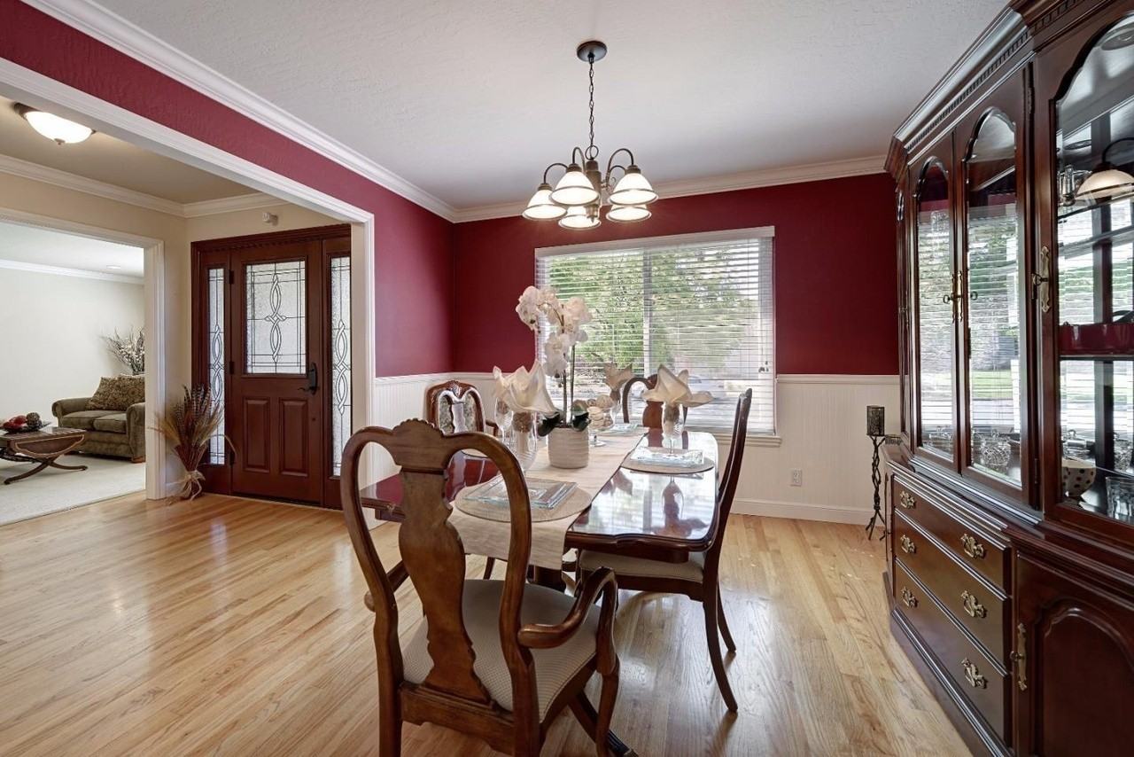 805 Bend Ave - Photo 3 of 20