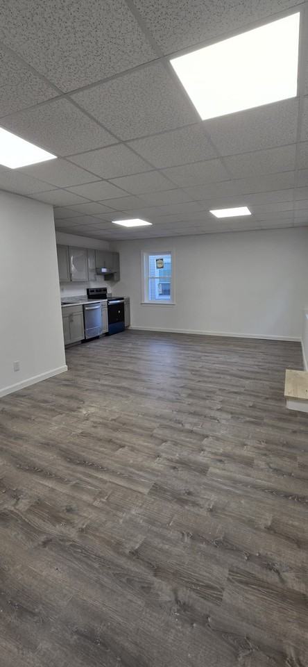 52 Spring St #3 - Photo 4 of 10