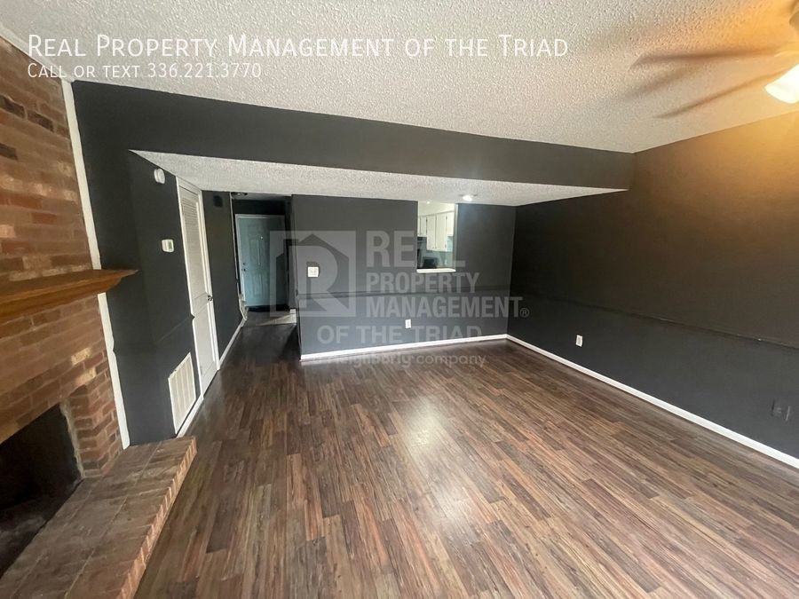 3711 Heathrow Dr - Photo 3 of 15