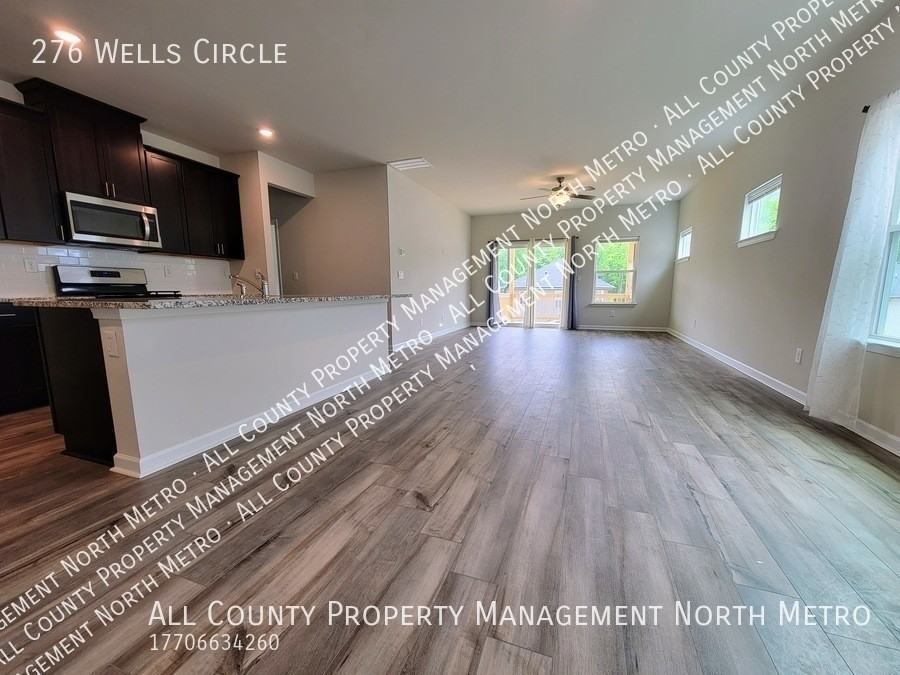 276 Wells Cir - Photo 3 of 22