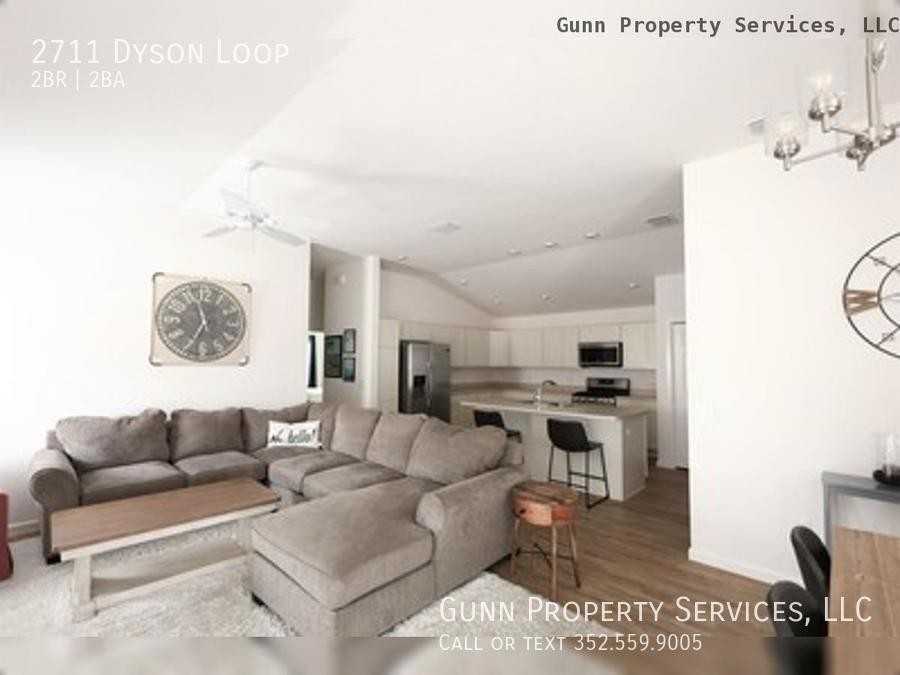 2711 Dyson Loop - Photo 4 of 17