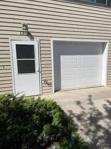 1305 Mountain View St - Photo 2 of 16