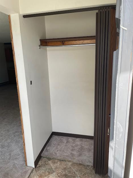 1305 Mountain View St - Photo 3 of 16