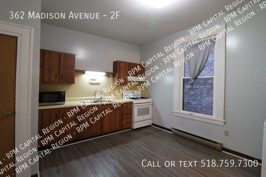 362 Madison Ave #2F - Photo 4 of 10