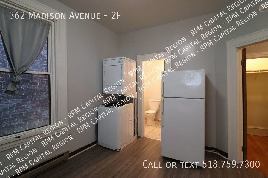 362 Madison Ave #2F - Photo 5 of 10