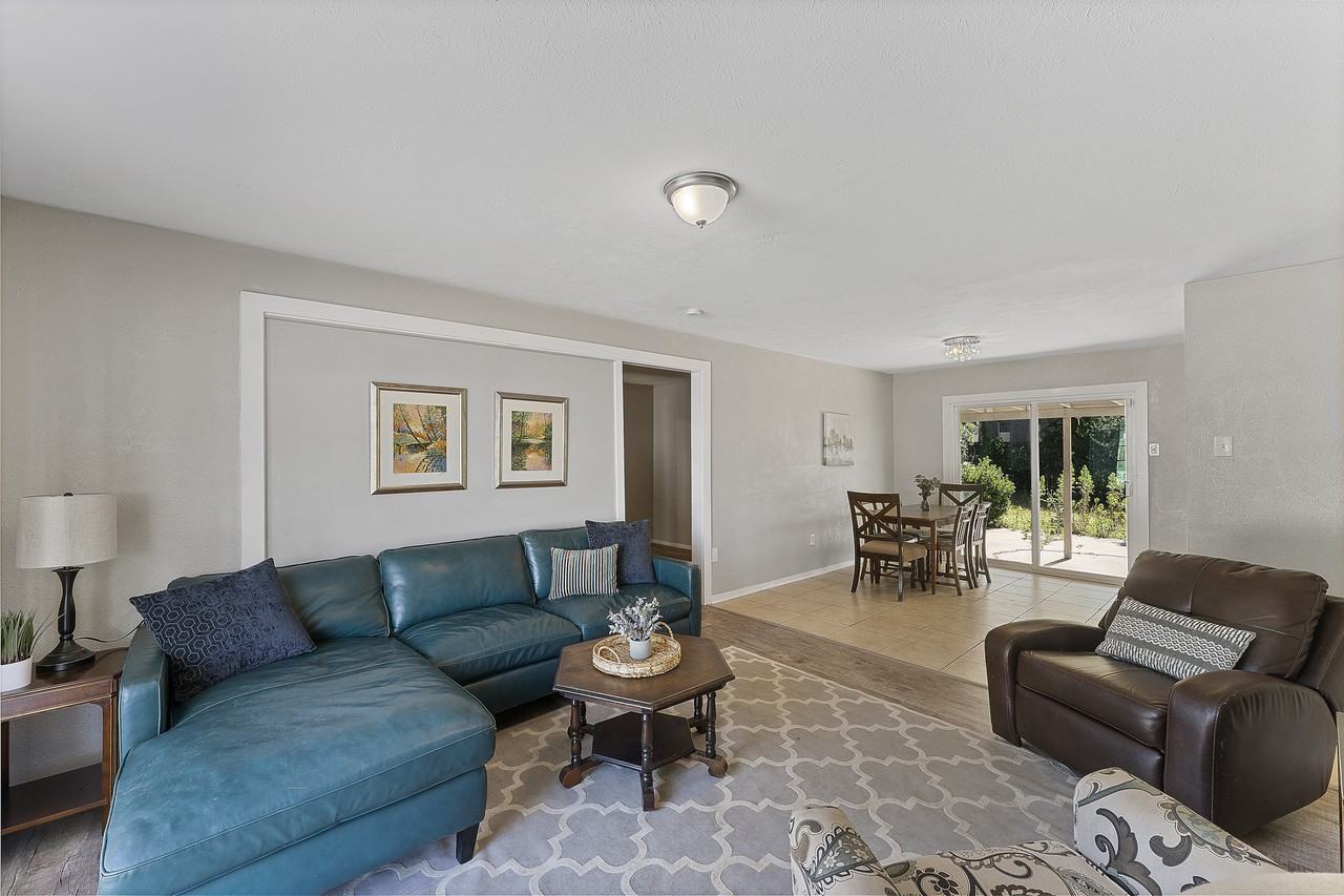 837 South Hampshire Street - Photo 2 of 9