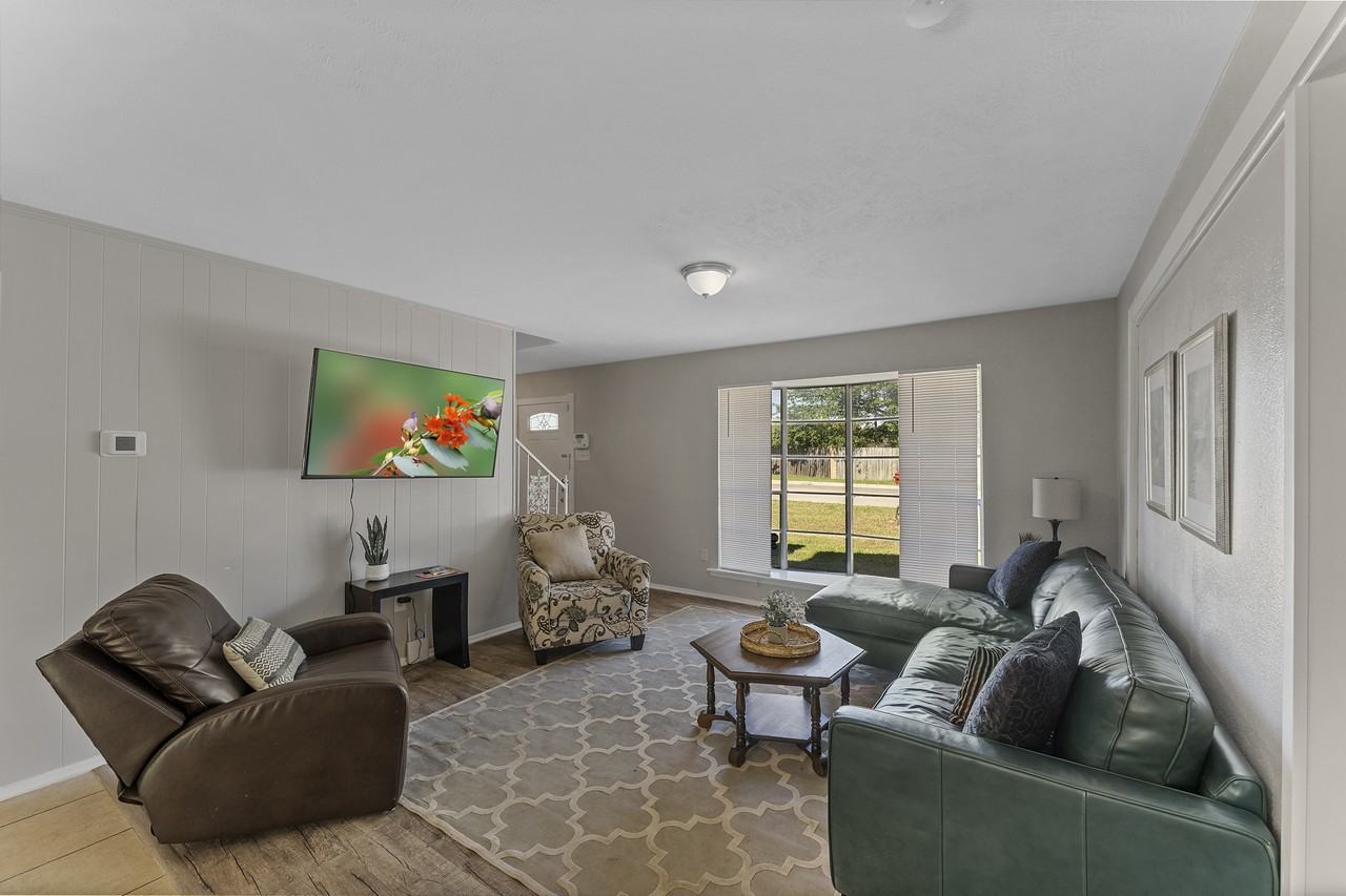 837 South Hampshire Street - Photo 3 of 9