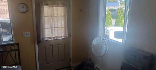 1223 Altamont Ave - Photo 3 of 13