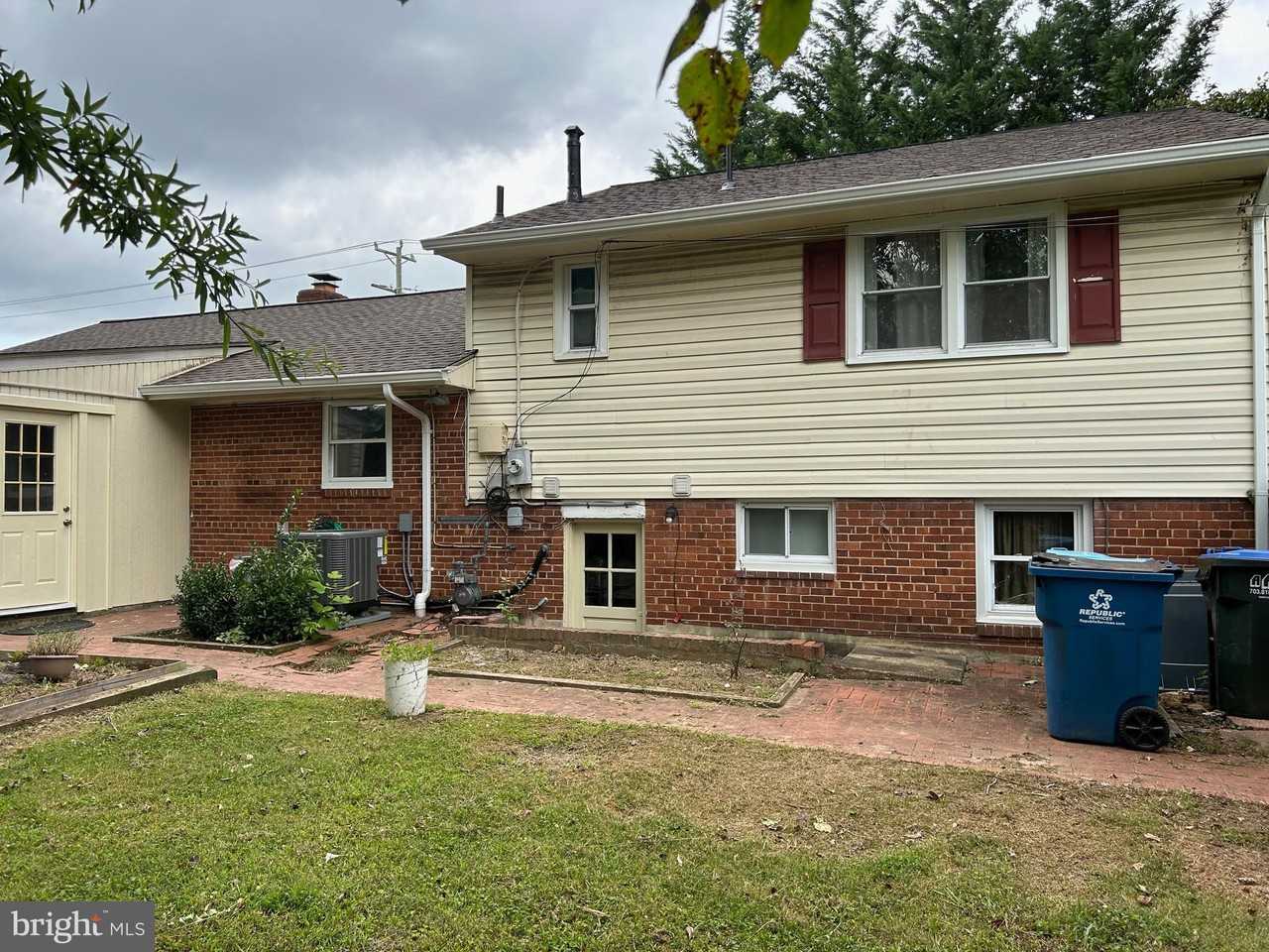 5202 Heming Ave - Photo 3 of 50