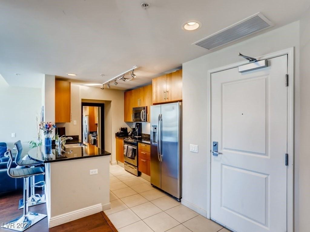 200 W Sahara Ave #2404 - Photo 2 of 29