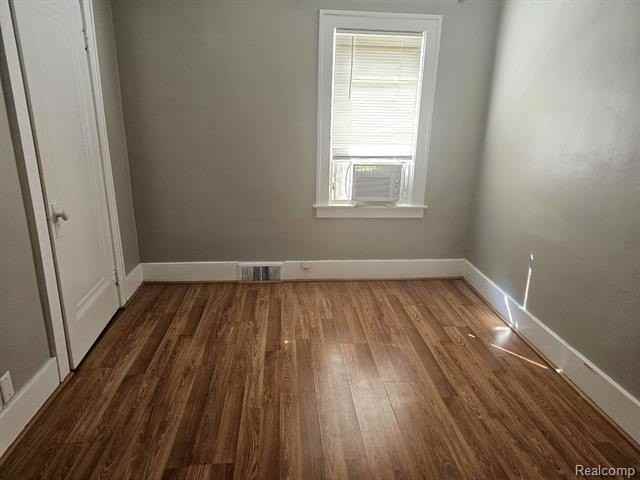 245 Girard Ave - Photo 5 of 11