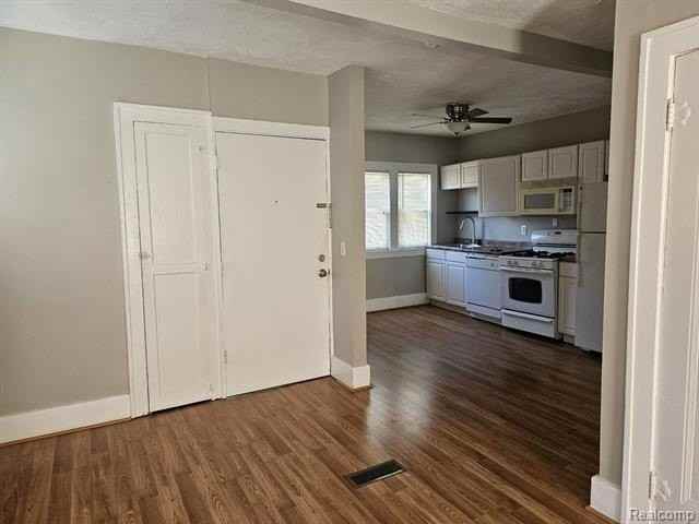 245 Girard Ave - Photo 6 of 11