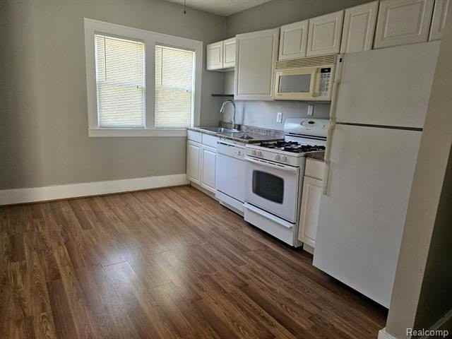 245 Girard Ave - Photo 7 of 11