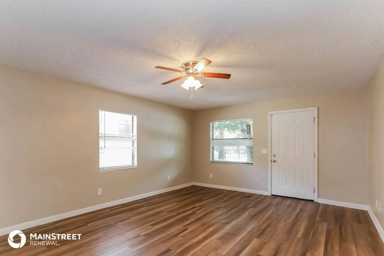 1827 Auburn St S - Photo 3 of 16