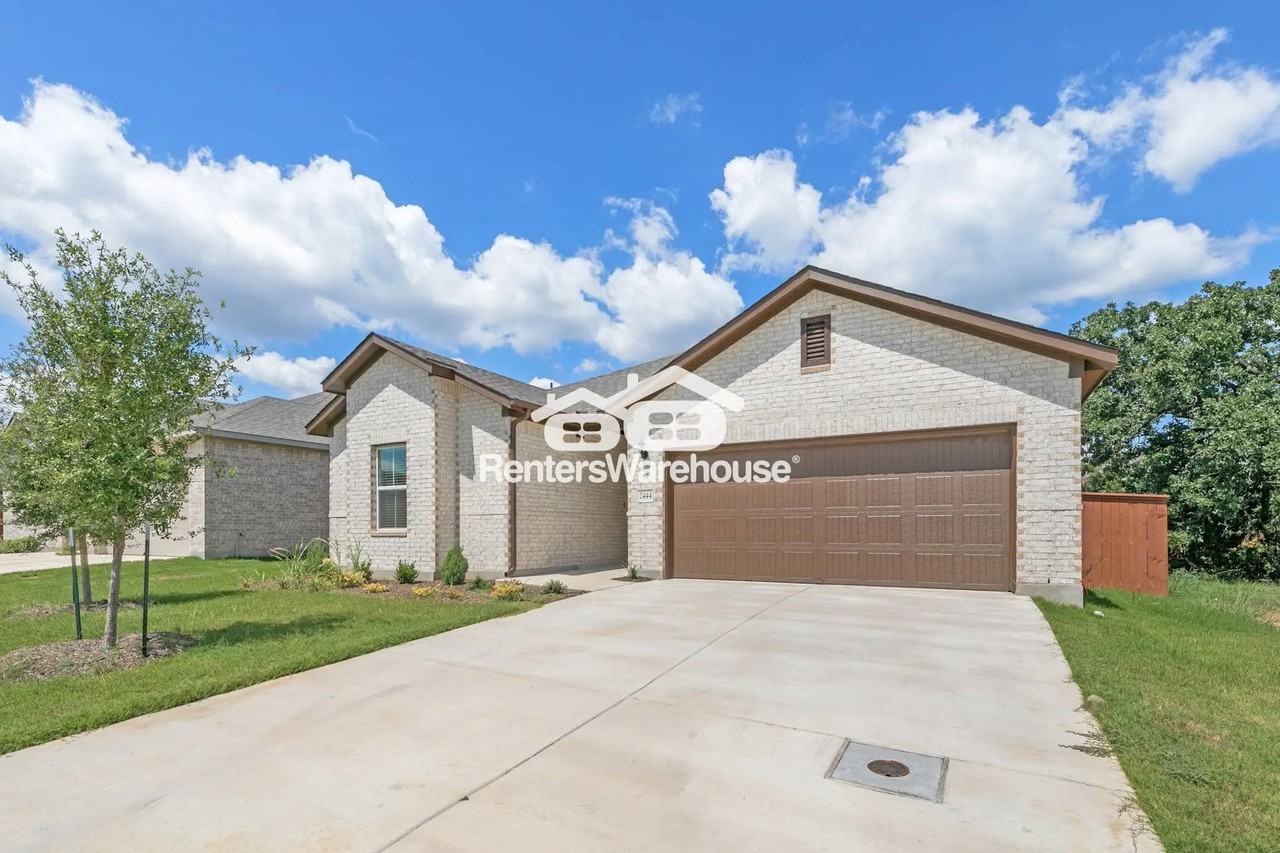 2444 Ambling Trl - Photo 2 of 25