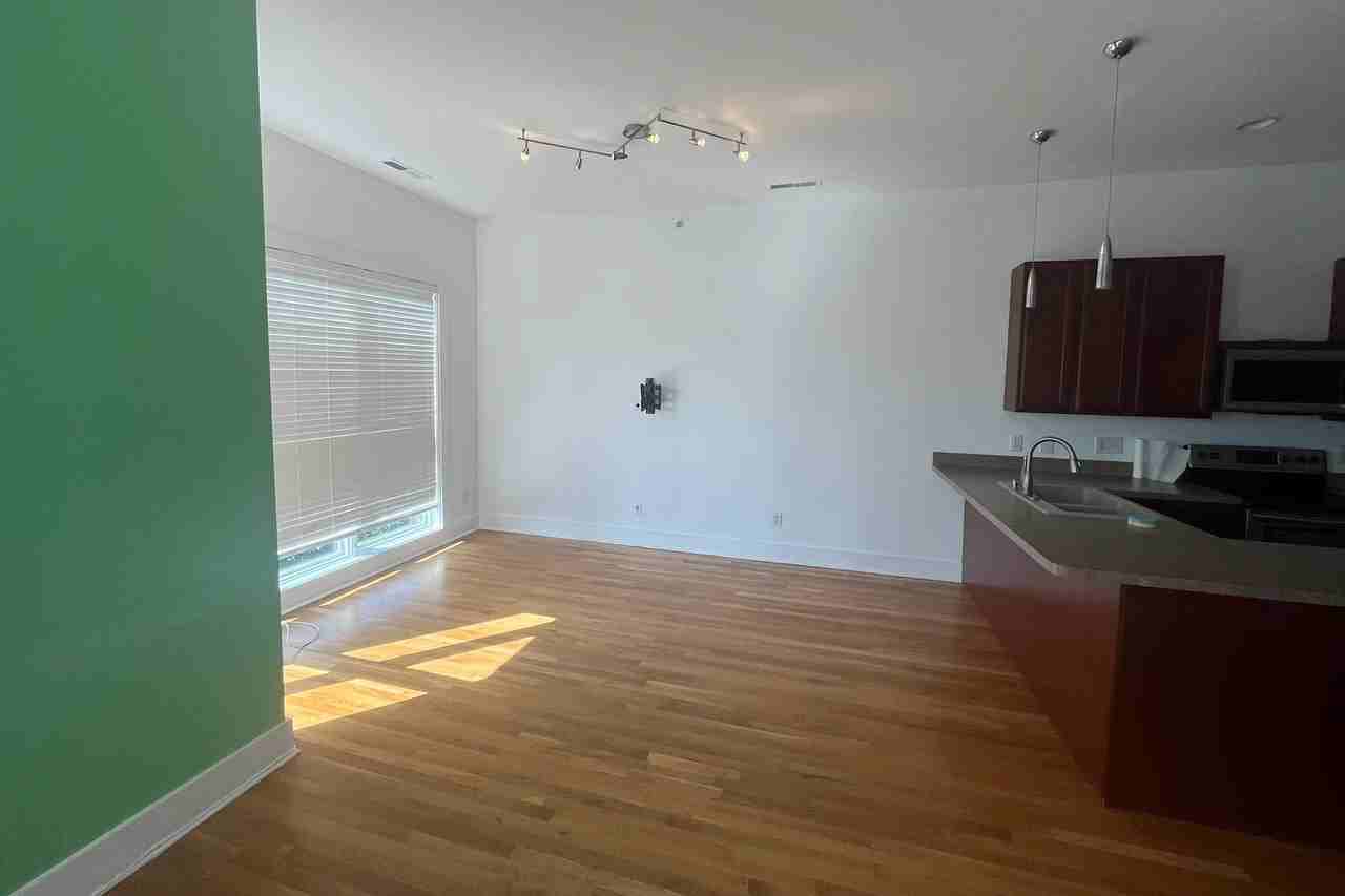 233 E Saint Joseph St - Photo 3 of 9