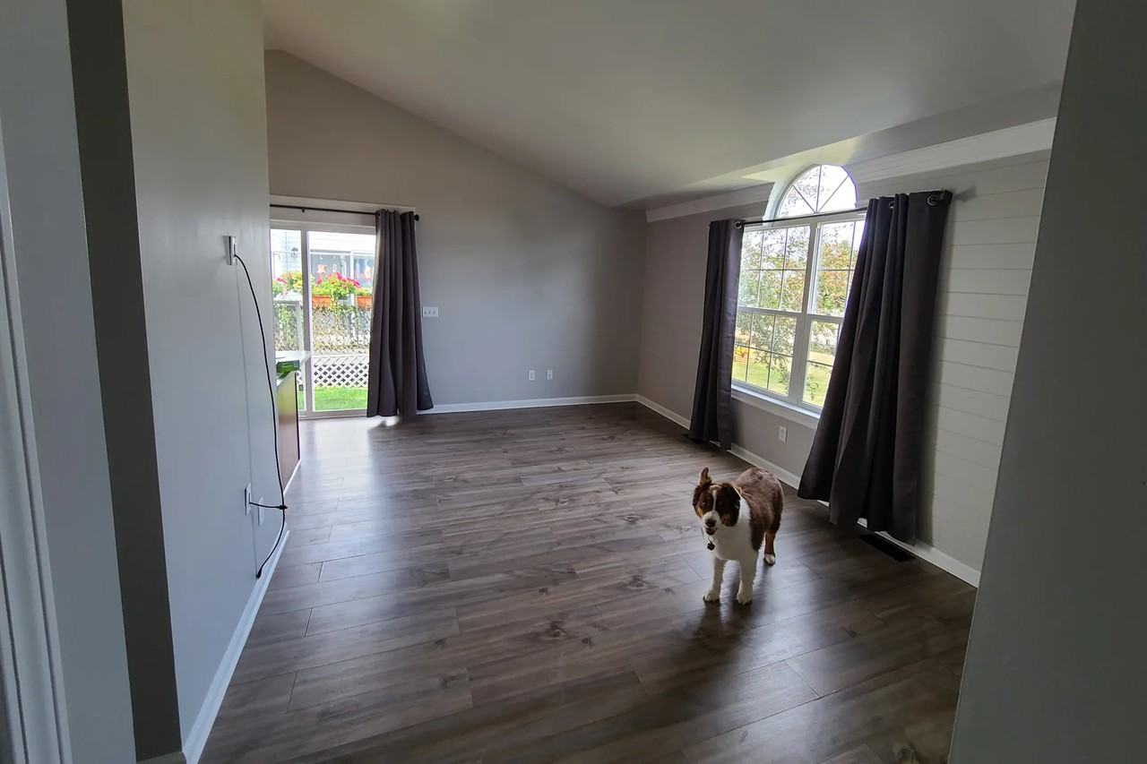 8091 Majestic Blvd - Photo 3 of 21