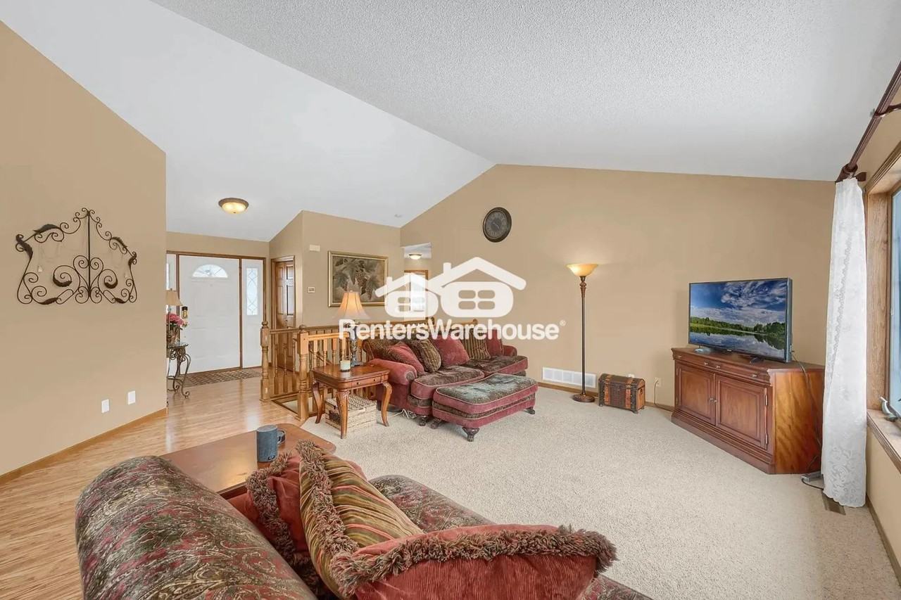13589 Joseph Ave - Photo 2 of 20