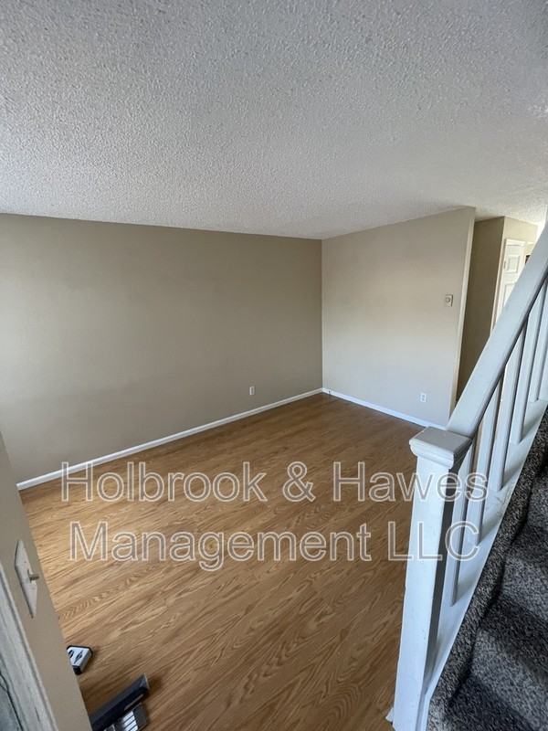 4883 Basswood Dr - Photo 3 of 27