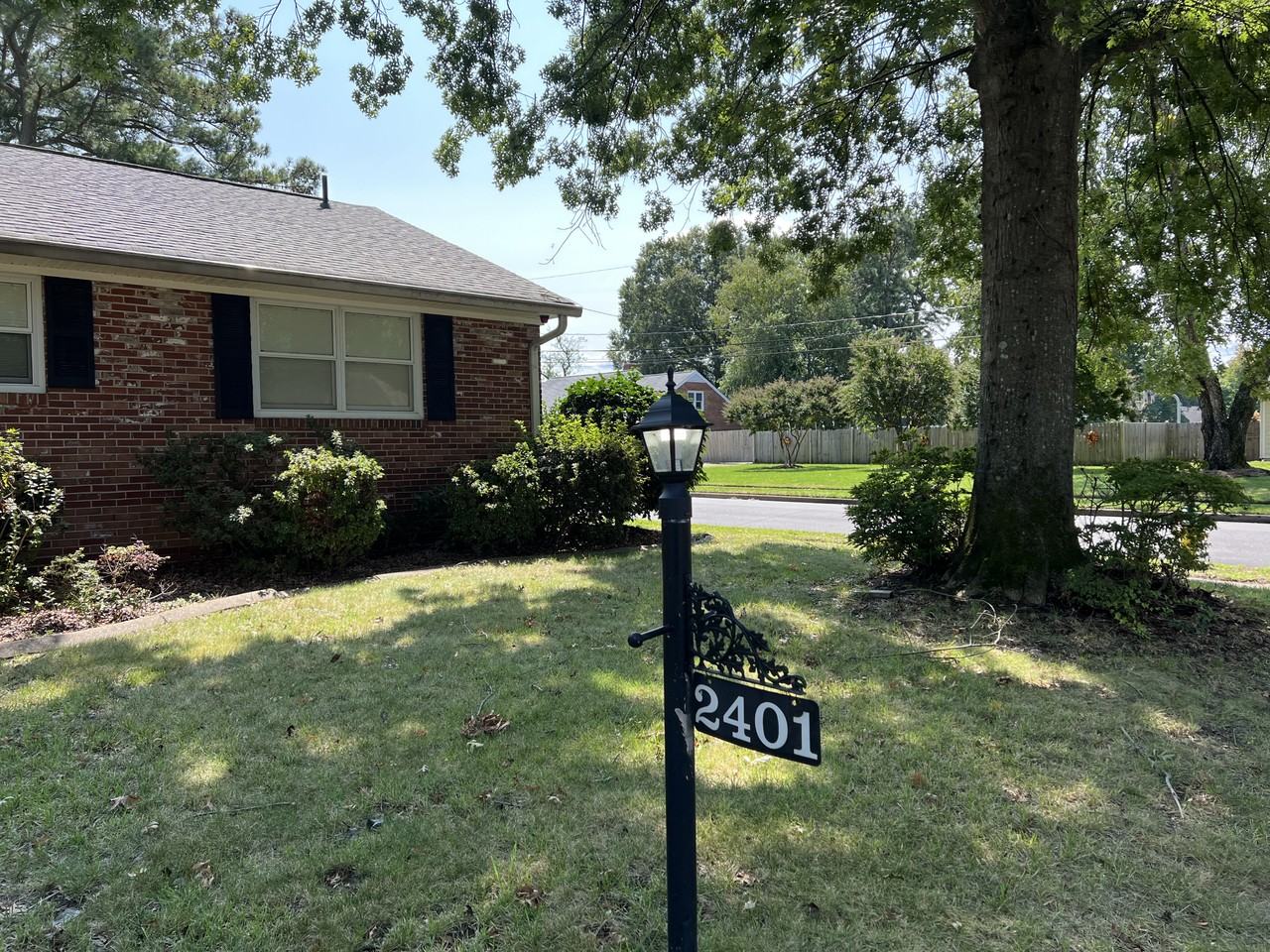 2401 Everglades Rd - Photo 3 of 50