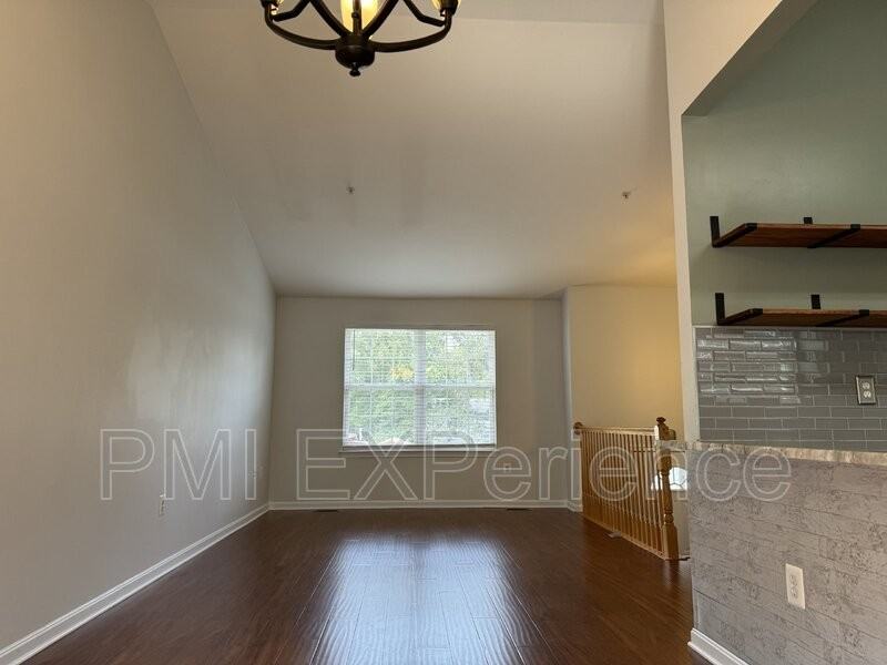 9101 Mcpherson Street - Photo 3 of 37