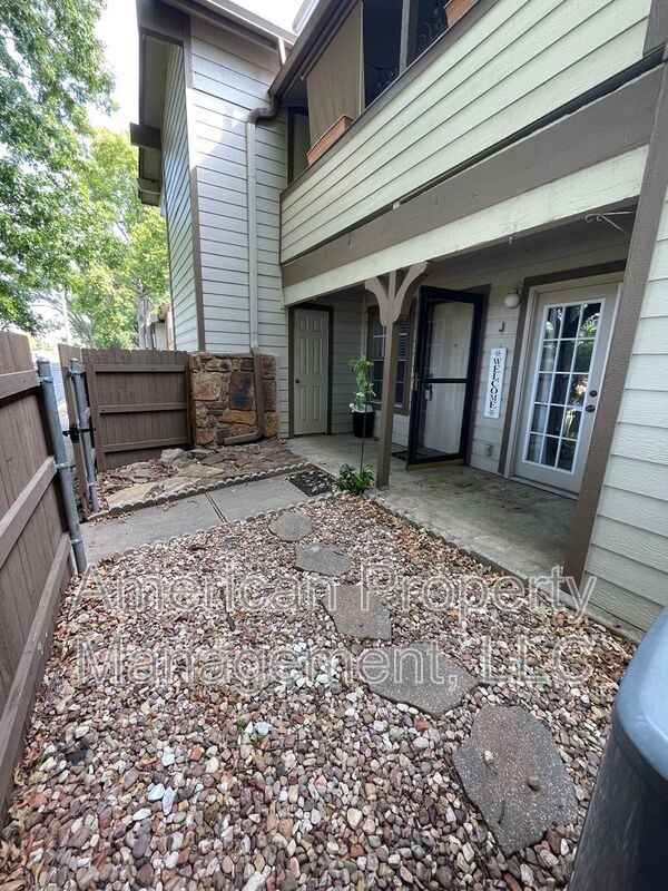 6362 S 80th East Ave #J - Photo 4 of 21